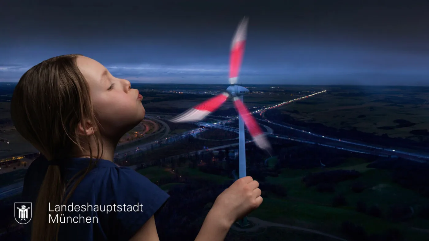 Imagekampagne „München International Nachhaltig Solidarisch“, mit der sich die Landeshauptstadt als UN-Millenniums-Botschafter präsentiert hat. Anzeigen, Anzeigenschaltung, Broschüre, Editorial-Design, Flyer, Fotografie, Give-Away, Großflächen, Illustration, Kampagnen-Kreation, Kommunikationskonzept, Marketing-Mix, Maßnahmen-Umsetzung, Microsite, Produktionsbetreuung, Promotion, Spiel, Streuartikel, Text, Werbe-Banner von Machbar.